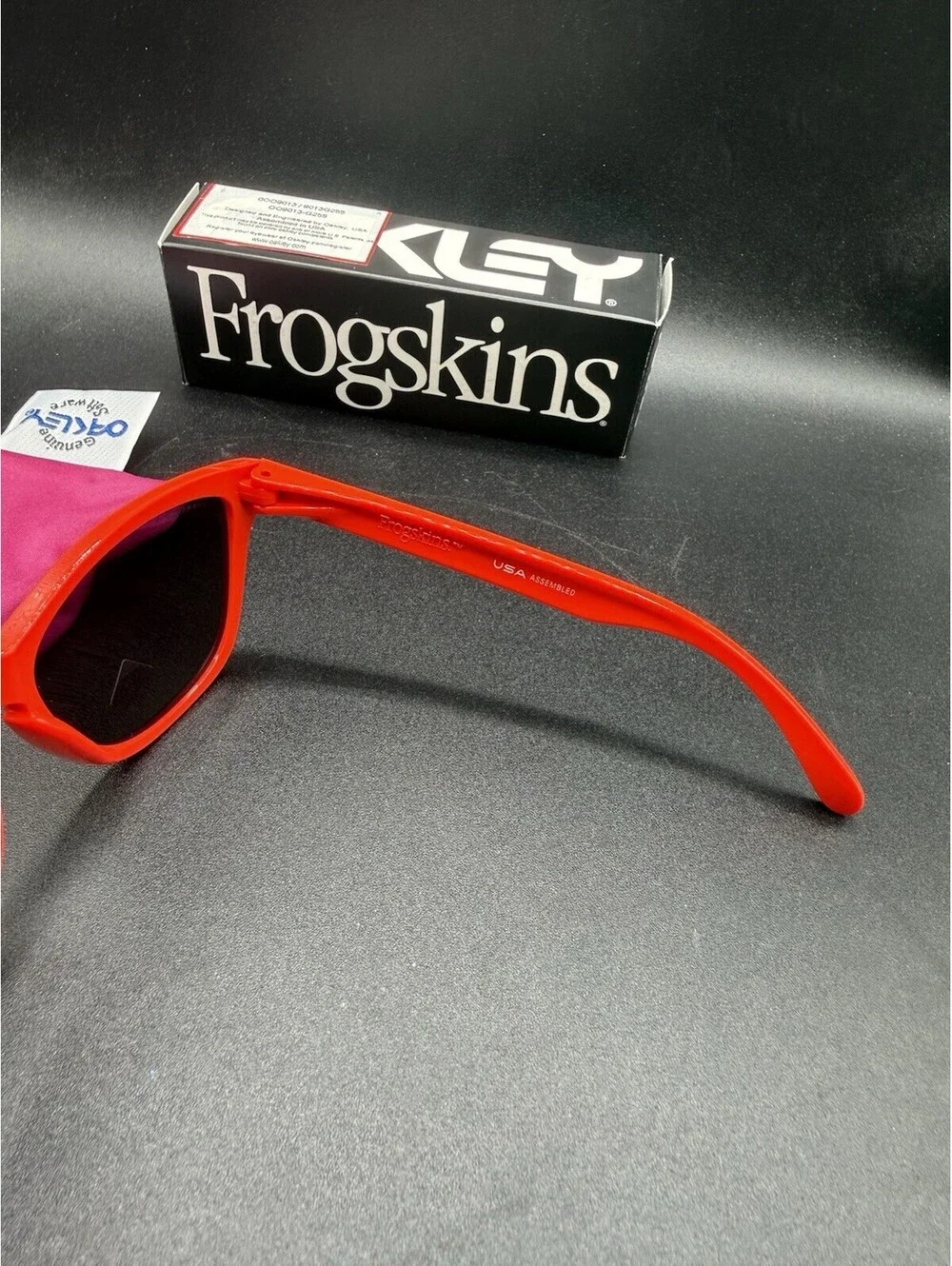 Oakley Frogskin Bright Red/Black w/Prizm Black Iridium OO9013-G255